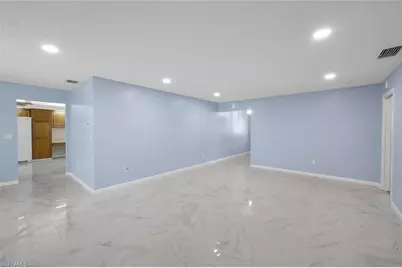 7062 W Brandywine Cir, Fort Myers, FL 33919 - Photo 7
