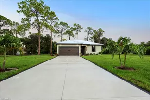 5033 Pinetree Cir, Labelle, FL 33935 - Photo 3
