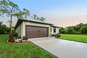 5033 Pinetree Cir, Labelle, FL 33935 - Photo 1