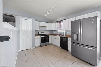 2028 NE 17th Pl, Cape Coral, FL 33909 - Photo 5
