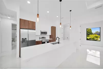 513 NE 15th Ter, Cape Coral, FL 33909 - Photo 11