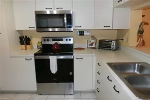 12150 Kelly Sands Way, Fort Myers, FL 33908 - Photo 5