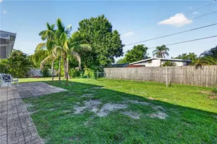 2950 Holly Rd, Fort Myers, FL 33901 - Photo 23