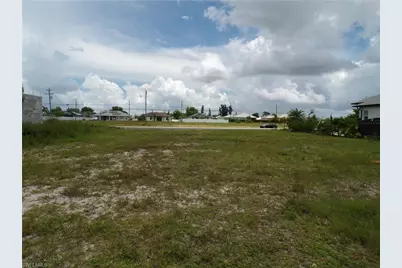 420 Diplomat Pkwy E, Cape Coral, FL 33909 - Photo 11