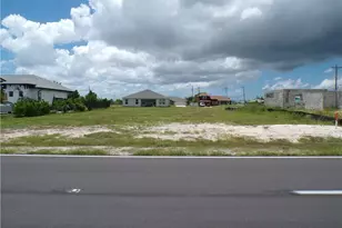 420 Diplomat Pkwy E, Cape Coral, FL 33909 - Photo 1