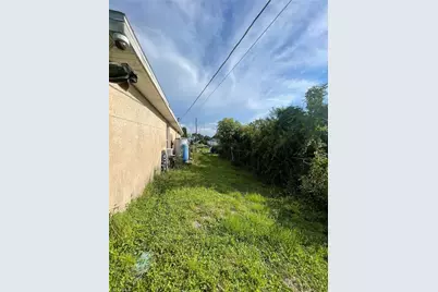 2908 12th St SW, Lehigh Acres, FL 33976 - Photo 39