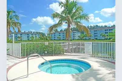 16645 Lake Circle Dr #732, Fort Myers, FL 33908 - Photo 9