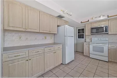 1514 SE 43rd St, Cape Coral, FL 33904 - Photo 7