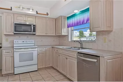 1514 SE 43rd St, Cape Coral, FL 33904 - Photo 5