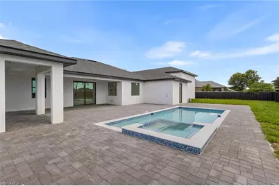 1018 NE Juanita Pl, Cape Coral, FL 33909 - Photo 33