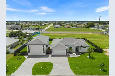 1018 NE Juanita Pl, Cape Coral, FL 33909 - Photo 41