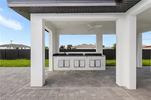 1018 NE Juanita Pl, Cape Coral, FL 33909 - Photo 31
