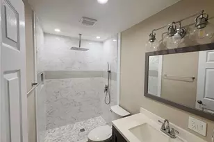 11460 Caravel Cir, Fort Myers, FL 33908 - Photo 15