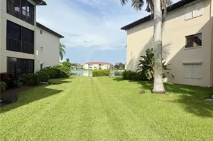 11460 Caravel Cir, Fort Myers, FL 33908 - Photo 9