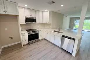 11460 Caravel Cir, Fort Myers, FL 33908 - Photo 3