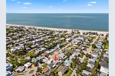 193 Hibiscus Dr, Fort Myers Beach, FL 33931 - Photo 3