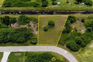 610 Chemstrand St E, Lehigh Acres, FL 33974 - Photo 1