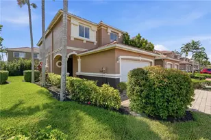 9829 Roundstone Cir, Fort Myers, FL 33967 - Photo 3