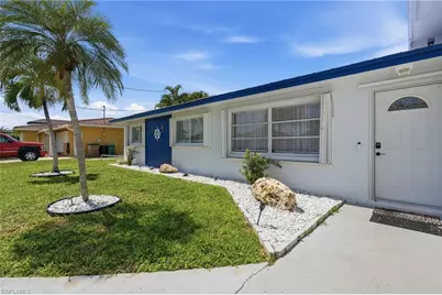 1421 SE 29th Ter, Cape Coral, FL 33904 - Photo 5