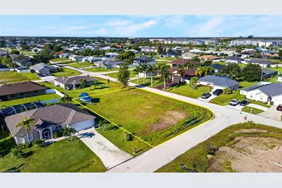 1322 SW 34th St, Cape Coral, FL 33914 - Photo 3