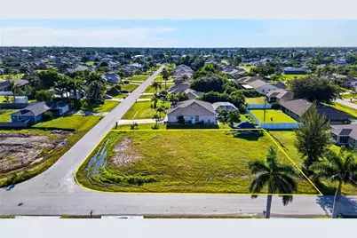 1322 SW 34th St, Cape Coral, FL 33914 - Photo 9