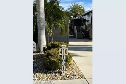 10317 Prairie Iris Trl, Fort Myers, FL 33905 - Photo 1