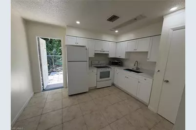 5829 Casablanca Ct, Fort Myers, FL 33919 - Photo 7