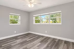 4919 York St, Cape Coral, FL 33904 - Photo 7