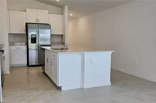 20190 Caroline Crk Pl, Lehigh Acres, FL 33974 - Photo 13