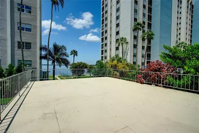 1900 Clifford St #303, Fort Myers, FL 33901 - Photo 9
