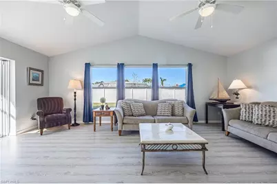 937 El Dorado Pkwy W, Cape Coral, FL 33914 - Photo 13
