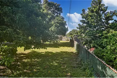 205 Maine Ave, Fort Myers, FL 33905 - Photo 7