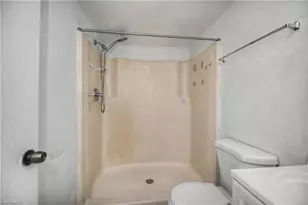 2700 Park Windsor Dr, Fort Myers, FL 33901 - Photo 29
