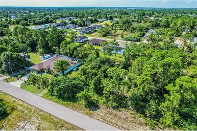 744 Carbon St E, Lehigh Acres, FL 33974 - Photo 9