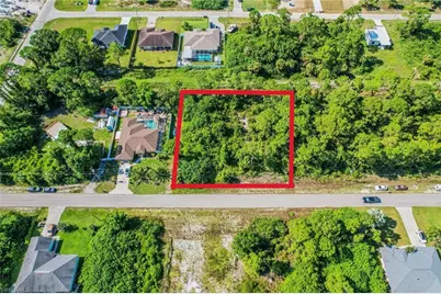 744 Carbon St E, Lehigh Acres, FL 33974 - Photo 3