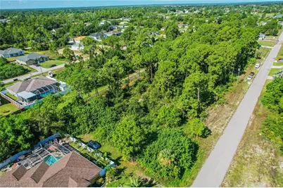 744 Carbon St E, Lehigh Acres, FL 33974 - Photo 7