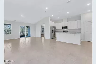 712 Panther Lake Pkwy, Jacksonville, FL 32221 - Photo 5