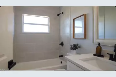 8434 N River Dune St, Tampa, FL 33617 - Photo 5