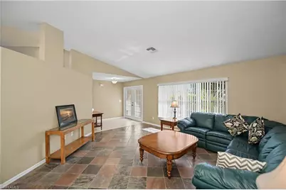 22 SE 13th Ave, Cape Coral, FL 33990 - Photo 9
