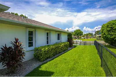 22 SE 13th Ave, Cape Coral, FL 33990 - Photo 41
