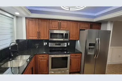 2121 Collier Ave E #316, Fort Myers, FL 33901 - Photo 3