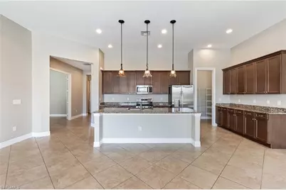 12764 Fairway Cove Ct, Fort Myers, FL 33905 - Photo 5