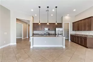 12764 Fairway Cove Ct, Fort Myers, FL 33905 - Photo 5
