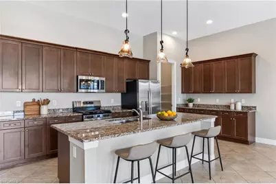 12764 Fairway Cove Ct, Fort Myers, FL 33905 - Photo 3