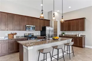 12764 Fairway Cove Ct, Fort Myers, FL 33905 - Photo 3