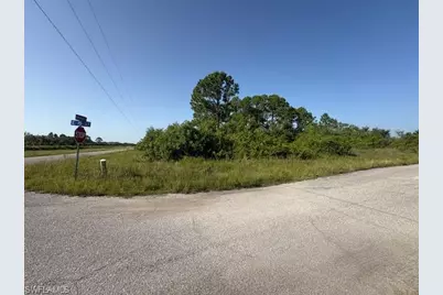 1423 Hines Ave, Lehigh Acres, FL 33972 - Photo 5