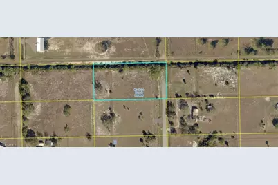570 N Fronda St, Clewiston, FL 33440 - Photo 1