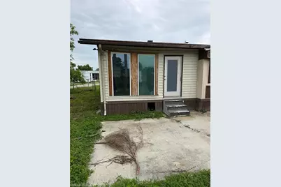 130 Lantern Pl, North Fort Myers, FL 33917 - Photo 3