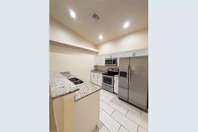 1622 SW 33rd St, Cape Coral, FL 33914 - Photo 3