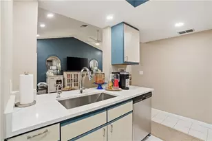 13264 White Marsh Ln, Fort Myers, FL 33912 - Photo 9